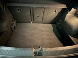 
										Volkswagen T-Roc 1.5 TSI R-Line/pano/keyles/3x r-line volledig									