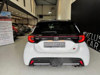 Toyota Yaris 1.5 Hybrid GR Sport Acc|Camera|CarPlay|Navigatie