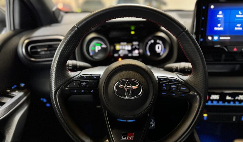 
								Toyota Yaris 1.5 Hybrid GR Sport Acc|Camera|CarPlay|Navigatie volledig									