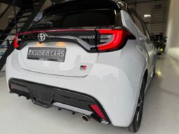 
										Toyota Yaris 1.5 Hybrid GR Sport Acc|Camera|CarPlay|Navigatie volledig									