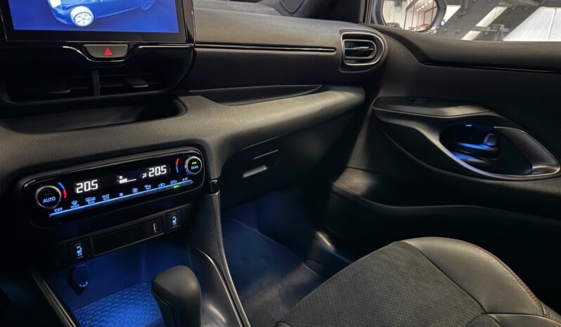 
								Toyota Yaris 1.5 Hybrid GR Sport Acc|Camera|CarPlay|Navigatie volledig									