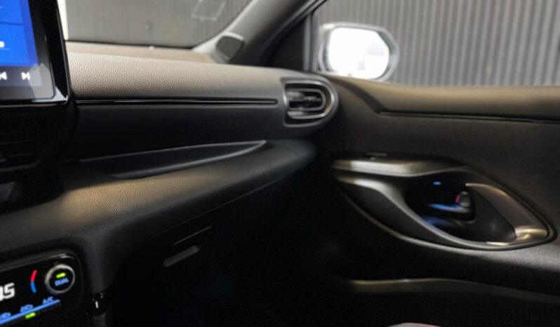 
								Toyota Yaris 1.5 Hybrid GR Sport Acc|Camera|CarPlay|Navigatie volledig									