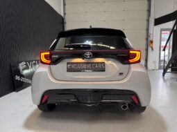 
										Toyota Yaris 1.5 Hybrid GR Sport Acc|Camera|CarPlay|Navigatie volledig									