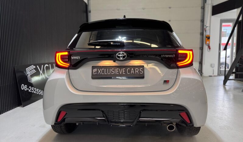 
								Toyota Yaris 1.5 Hybrid GR Sport Acc|Camera|CarPlay|Navigatie volledig									