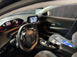 
										Peugeot 208 1.2 PureTech Allure Pack volledig									