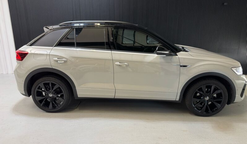 
								Volkswagen T-Roc 1.5 TSI R-Line Business 3x R-Line | Pano | volledig									