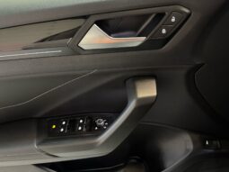 
										Volkswagen T-Roc 1.5 TSI R-Line Business 3x R-Line | Pano | volledig									