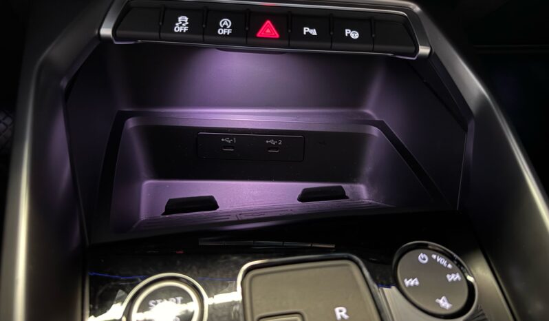 
								Audi A3 SPORTBACK 35 TFSI Business edition automaat keyles volledig									