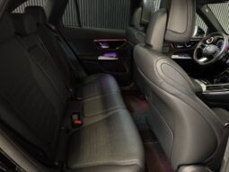 
										Mercedes-Benz GLC-klasse 300e 4MATIC AMG Line pano volledig									
