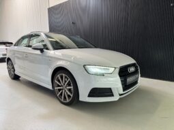 
										Audi A3 Limousine 35 TFSI CoD Sport S Line Edition dsg panoramadak volledig									