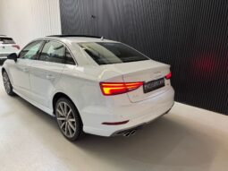 
										Audi A3 Limousine 35 TFSI CoD Sport S Line Edition dsg panoramadak volledig									
