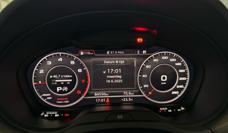 
								Audi A3 Limousine 35 TFSI CoD Sport S Line Edition dsg panoramadak volledig									