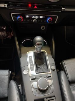 
										Audi A3 Limousine 35 TFSI CoD Sport S Line Edition dsg panoramadak volledig									