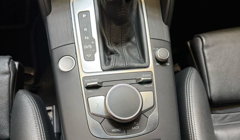 
								Audi A3 Limousine 35 TFSI CoD Sport S Line Edition dsg panoramadak volledig									