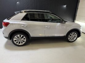 Volkswagen T-Roc 1.5 TSI Sport Automaat | Leder | Panoramadak