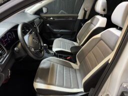 
										Volkswagen T-Roc 1.5 TSI Sport Automaat | Leder | Panoramadak volledig									