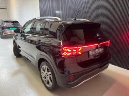 
										Volkswagen T-Cross 1.0 TSI R-Line Edition automaat volledig									