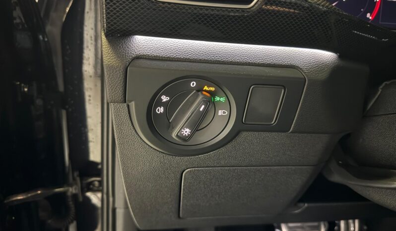 
								Volkswagen T-Cross 1.0 TSI R-Line Edition automaat volledig									