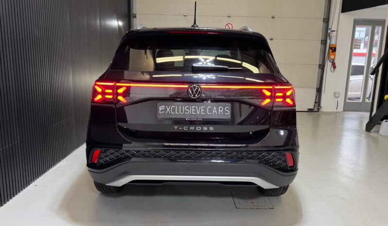 
								Volkswagen T-Cross 1.0 TSI R-Line Edition automaat volledig									