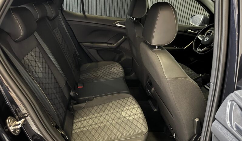 
								Volkswagen T-Cross 1.0 TSI R-Line Edition automaat volledig									