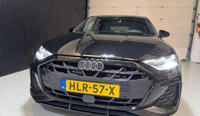 
								Audi A3 SPORTBACK 35 TFSI s-line S Edition automaat panoramadak volledig									