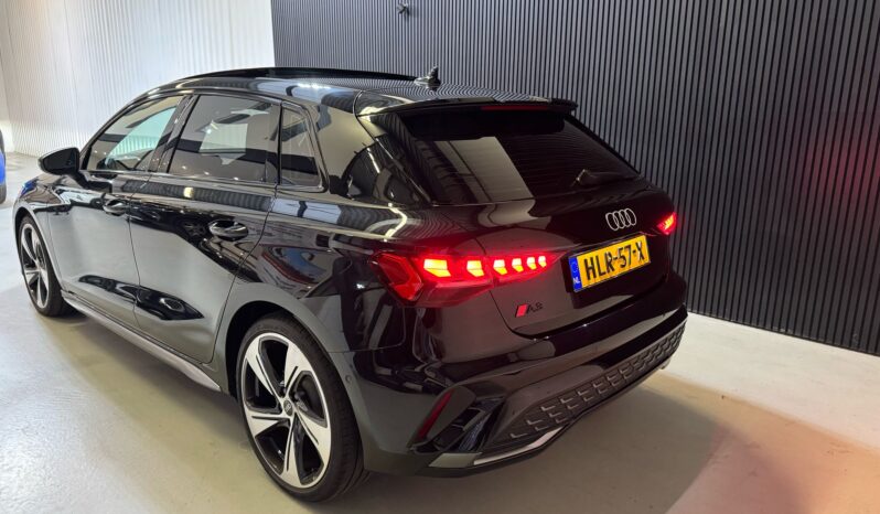 
								Audi A3 SPORTBACK 35 TFSI s-line S Edition automaat panoramadak volledig									