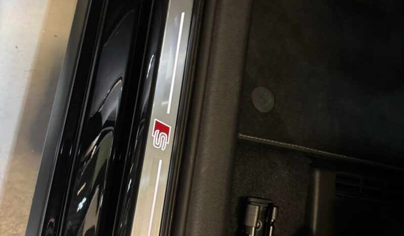 
								Audi A3 SPORTBACK 35 TFSI s-line S Edition automaat panoramadak volledig									