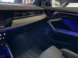 
										Audi A3 SPORTBACK 35 TFSI s-line S Edition automaat panoramadak volledig									