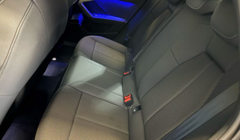 
								Audi A3 SPORTBACK 35 TFSI s-line S Edition automaat panoramadak volledig									