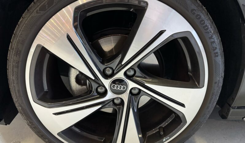 
								Audi A3 SPORTBACK 35 TFSI s-line S Edition automaat panoramadak volledig									
