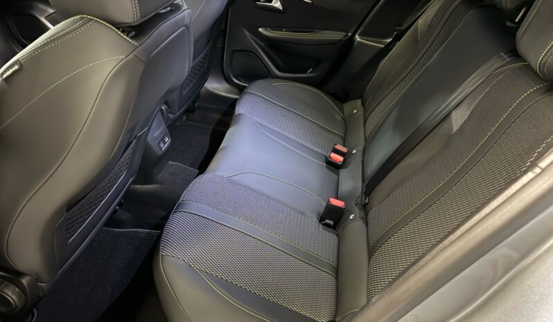 
								Peugeot 208 hybrid 100 e-dcs6 145pk gt automaat volledig									