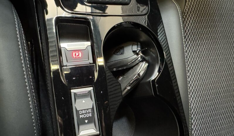 
								Peugeot 208 hybrid 100 e-dcs6 145pk gt automaat volledig									