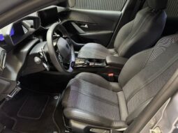 
										Peugeot 208 hybrid 100 e-dcs6 145pk gt automaat volledig									