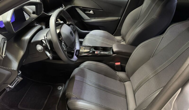 
								Peugeot 208 hybrid 100 e-dcs6 145pk gt automaat volledig									