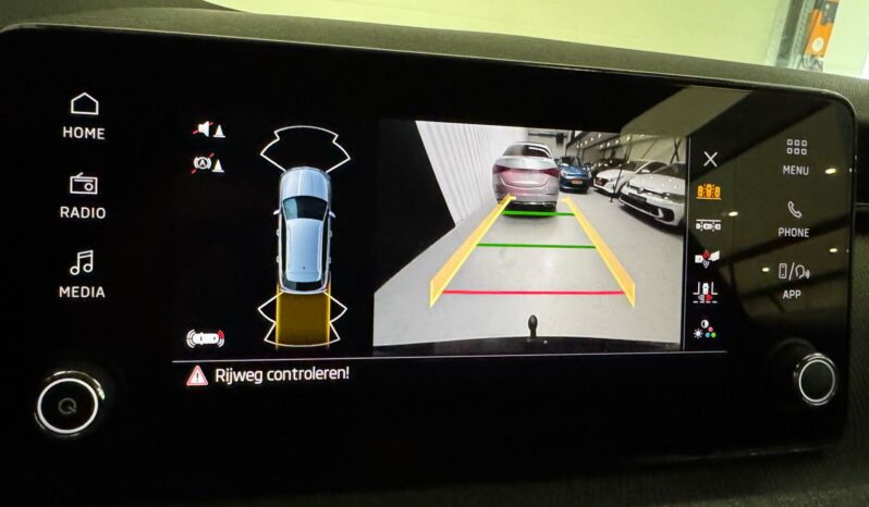 
								Skoda Kamiq 1.0 TSI Business Edition keyles trekhaak volledig									