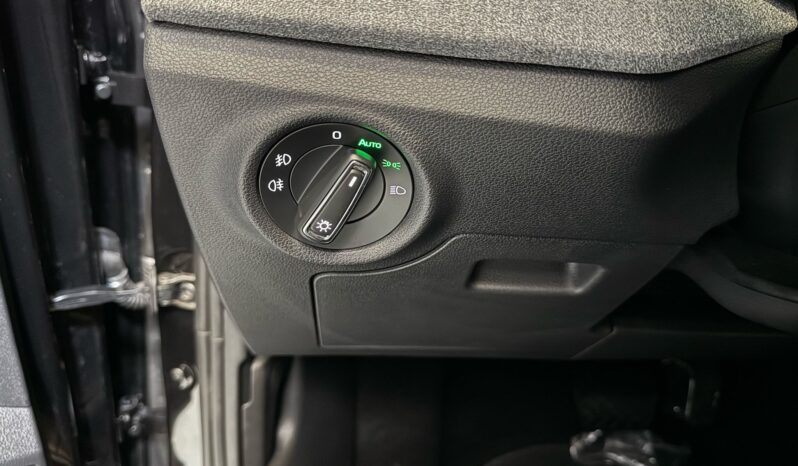 
								Skoda Kamiq 1.0 TSI Business Edition keyles trekhaak volledig									