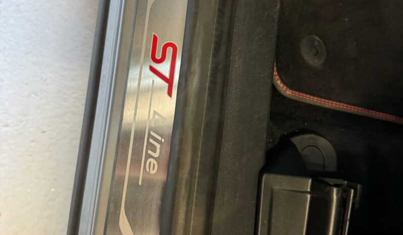 
								Ford Puma 1.0 EcoBoost ST-Line automaat volledig									