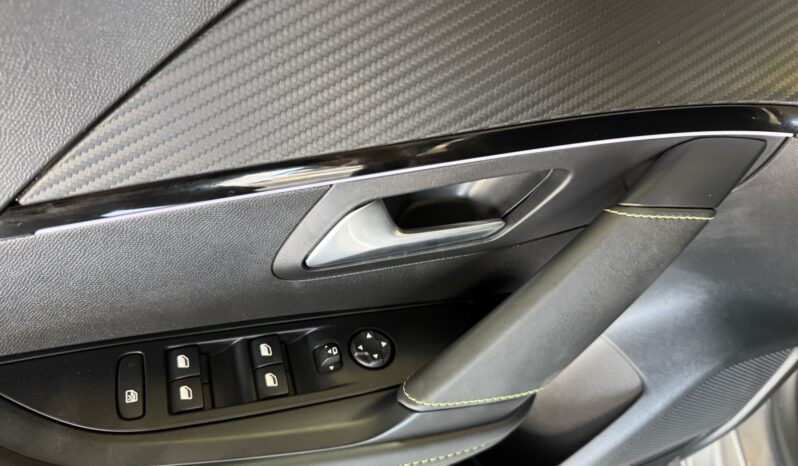 
								Peugeot 208 hybrid 100 e-dcs6 145pk gt automaat volledig									