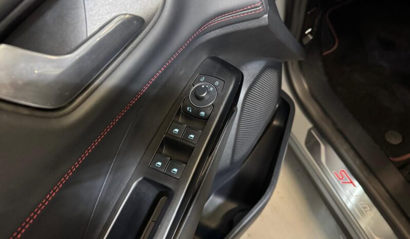 
								Ford Puma 1.0 EcoBoost Hybrid ST-Line automaat volledig									