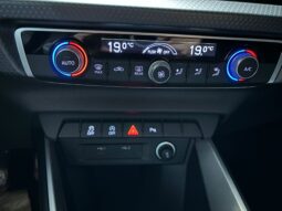 
										Audi A1 Sportback 30 TFSI S edition camera, virtual volledig									