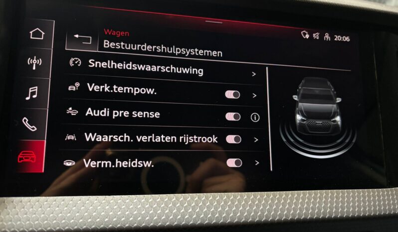 
								Audi A1 Sportback 30 TFSI S edition camera, virtual volledig									