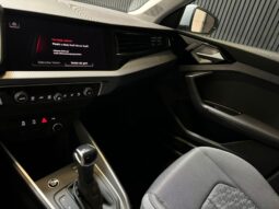 
										Audi A1 Sportback 30 TFSI S edition camera, virtual volledig									