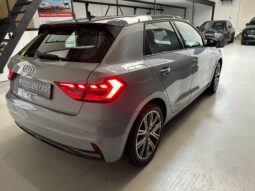 
										Audi A1 Sportback 30 TFSI S edition camera, virtual volledig									