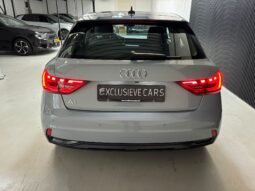 
										Audi A1 Sportback 30 TFSI S edition camera, virtual volledig									
