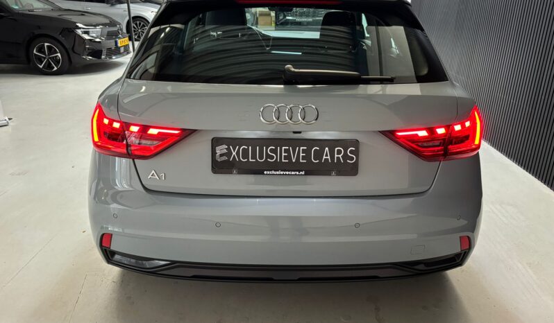 
								Audi A1 Sportback 30 TFSI S edition camera, virtual volledig									