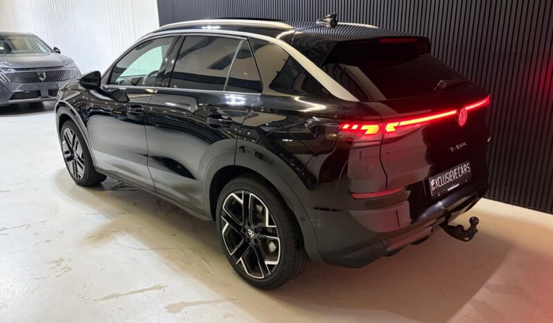 
								Volkswagen T-Roc 1.5 eTsi R-Line bomvol *Pano*H/K*Head-Up*360camera volledig									