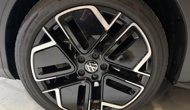 
								Volkswagen T-Roc 1.5 eTsi R-Line bomvol *Pano*H/K*Head-Up*360camera volledig									