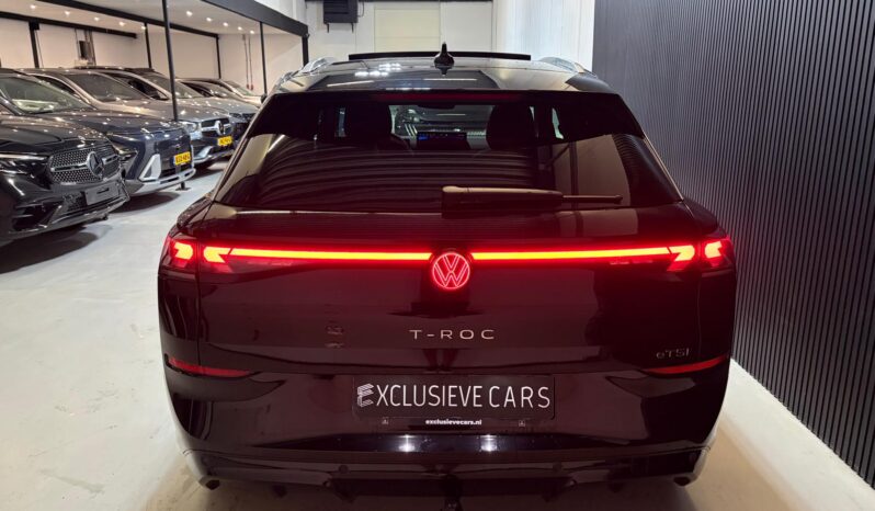 
								Volkswagen T-Roc 1.5 eTsi R-Line bomvol *Pano*H/K*Head-Up*360camera volledig									
