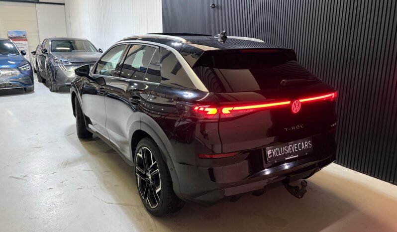 
								Volkswagen T-Roc 1.5 eTsi R-Line bomvol *Pano*H/K*Head-Up*360camera volledig									