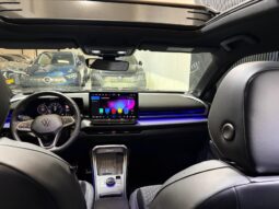 
										Volkswagen T-Roc 1.5 eTsi R-Line bomvol *Pano*H/K*Head-Up*360camera volledig									
